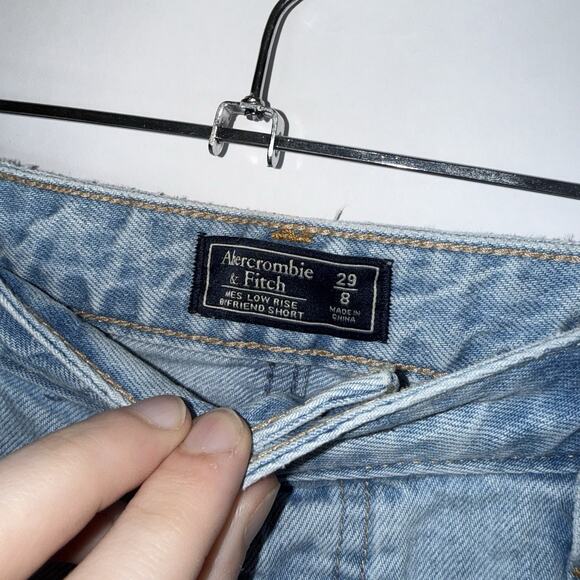 Abercrombie & Fitch Women’s Distressed Low Rise Boyfriend Short Size 29/8 - Picture 5 of 5